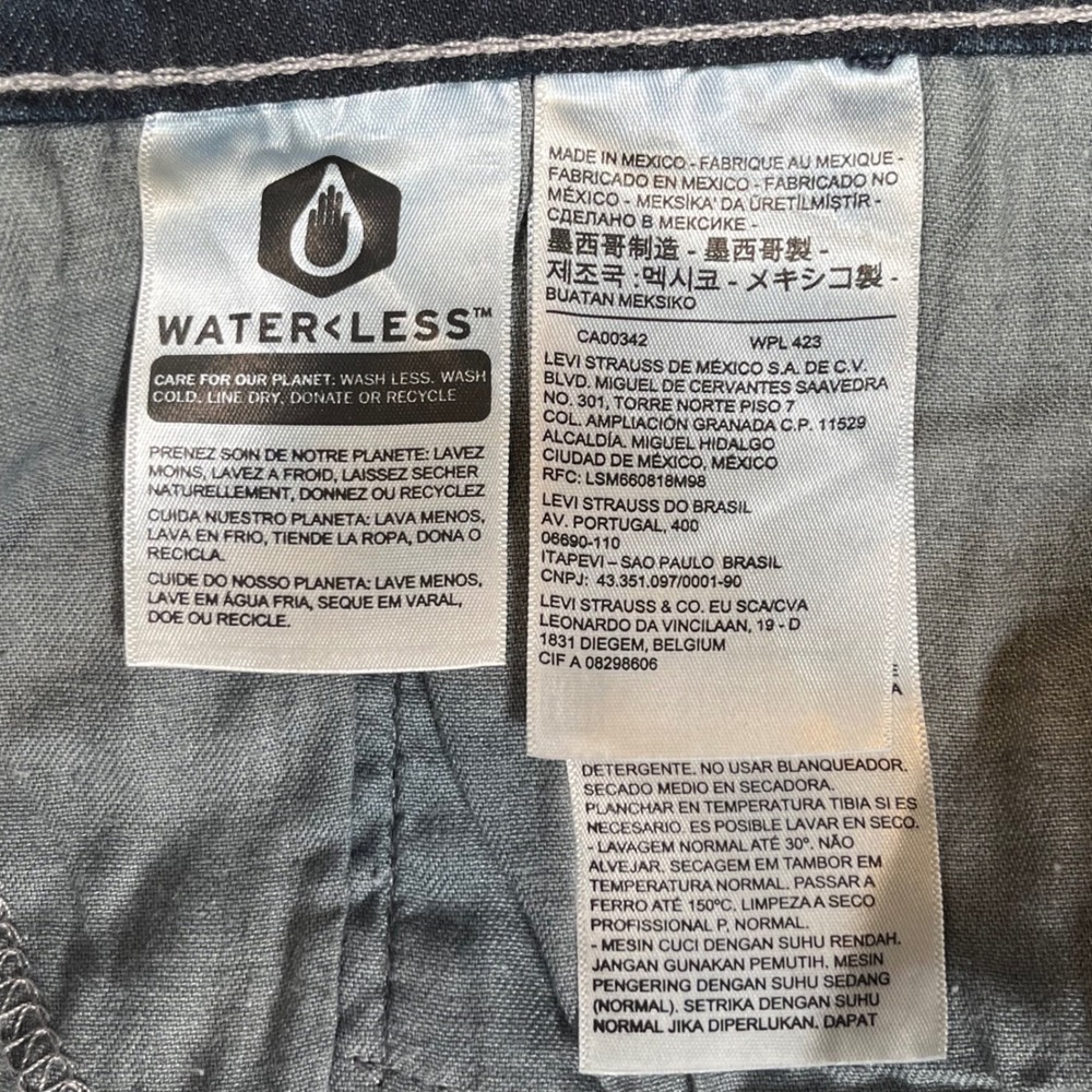 New Levi's 559 Relaxed Straight Jeans Mens 44x32 Blue Stretch Denim Casual NWT - Picture 4 of 11